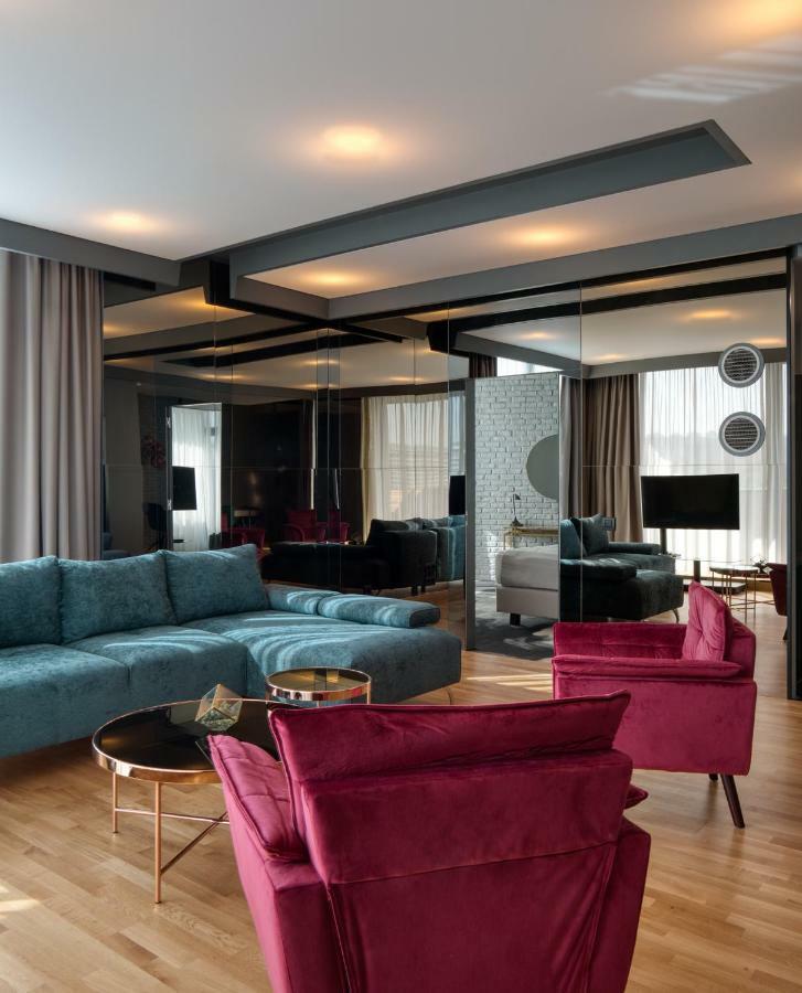 Hotel River Park 4*
